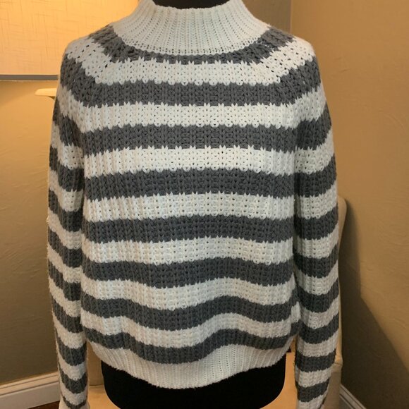 Ivy + Main Sweater Womens White Gray Striped Crewneck Knit Pullover Size Small - Picture 2 of 7